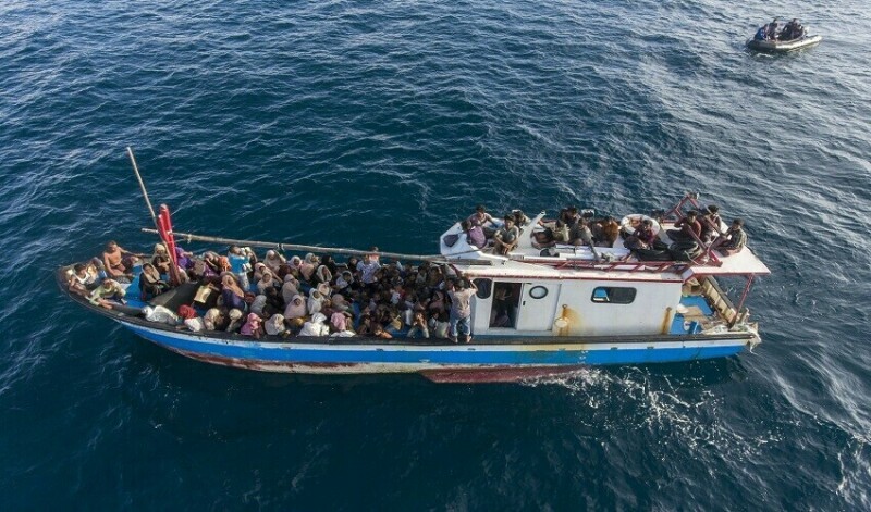 Another boat carrying migrants to Italy sank
