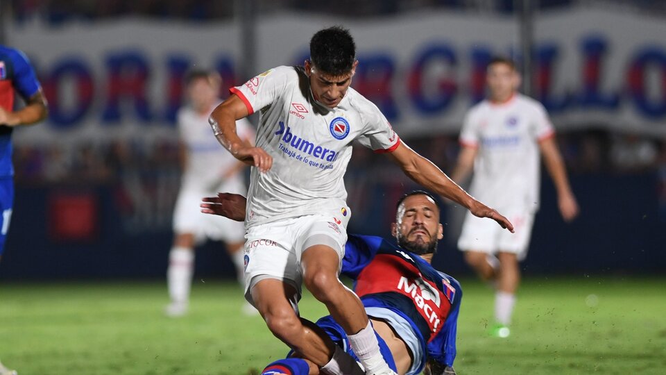 Argentinos Juniors took the victory of Tigre 
