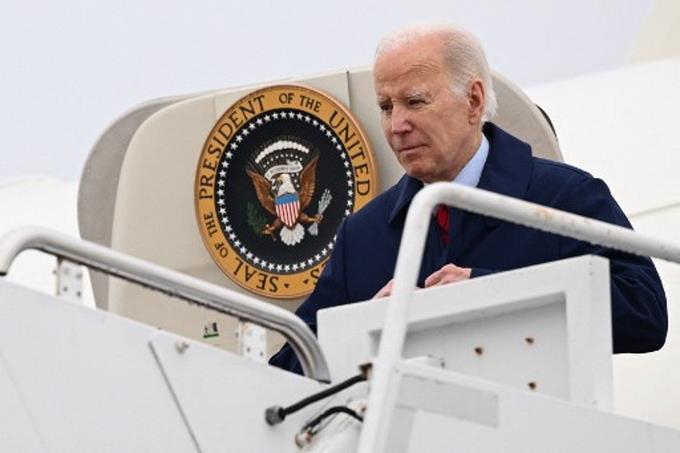 Biden announces more aid for Ukraine during meeting with Scholz

