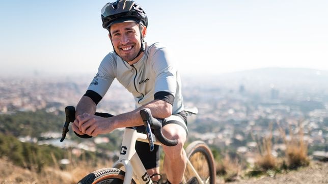 Bojan 'passes' to cycling: 