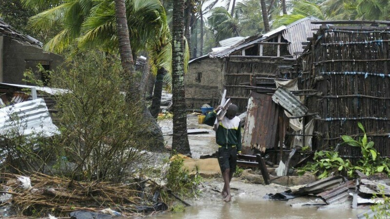 Cyclone devastation in Malawi and Mozambique, 200 people died
