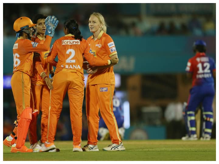 How is the condition of which team after 14 matches of the women's IPL, know the complete points math table


