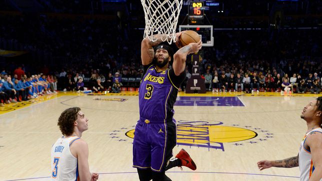 Lakers Giant Stride
