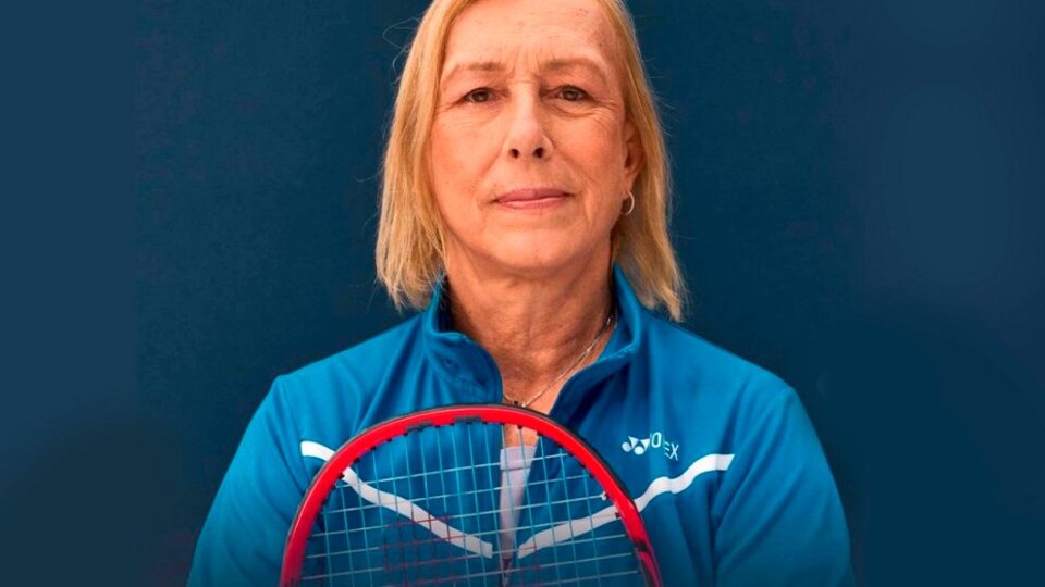 Martina Navratilova announced that she is "clean from cancer"
