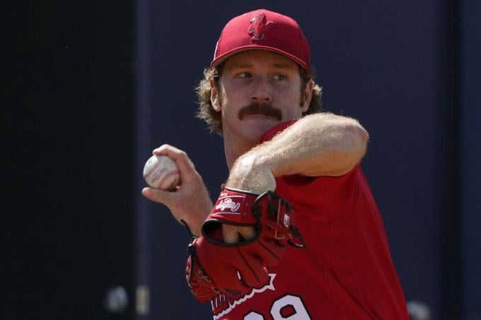 Miles Mikolas signs two-year extension with Cardinals


