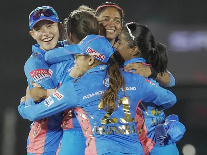 Mumbai Indians became the winner of the first season of women's IPL, know who got what award

