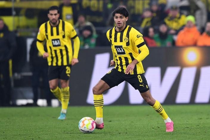 The 10 clubs that are interested in Mahmoud Dahoud
