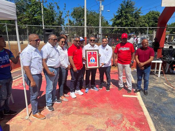 El Comisionado de Béisbol, Junior Noboa es reconocido en apertura Liga de Superior de Puerto Plata