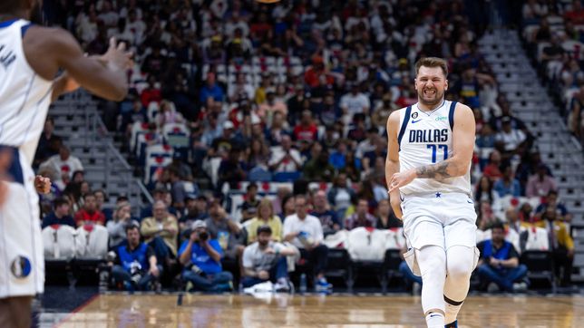 The disaster for the Mavs: Doncic, injured
