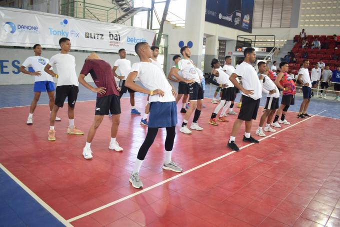 Voleibol recluta 173 talentos en “Campamento Operación Altura