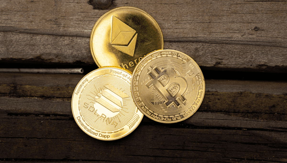 Crypto market drops ahead of Ethereum update, Solana continues to rise
