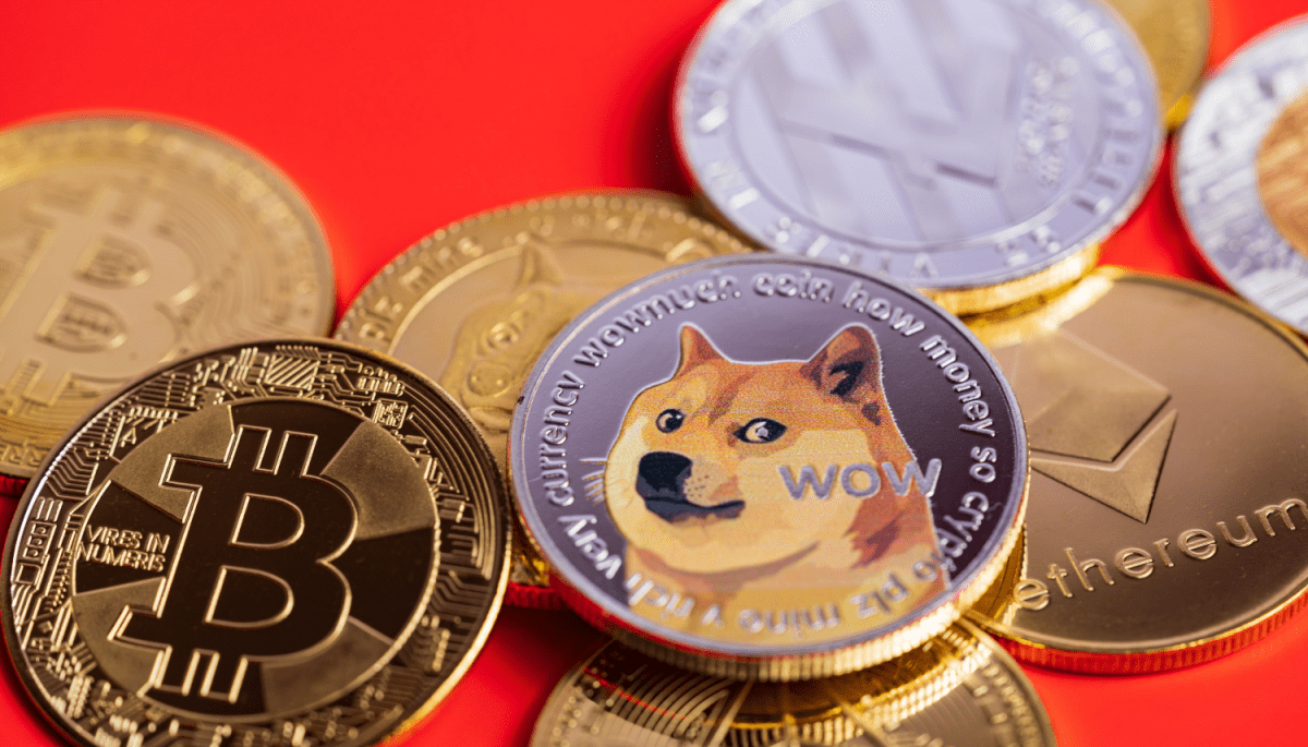 Crypto market red again, yet dogecoin and bittorrent are rising sharply
