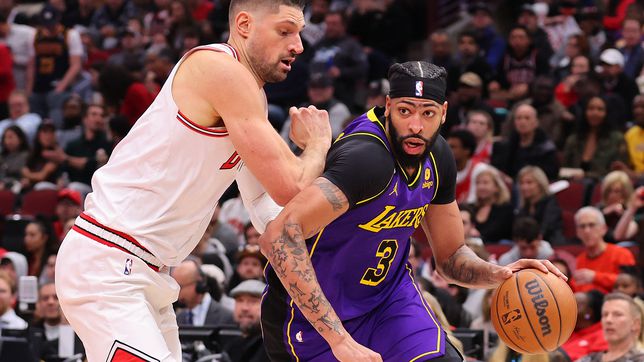 The low blow that Anthony Davis received in the Lakers - Bulls
