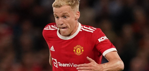 Van de Beek finds an opportunity at Inter Milan
