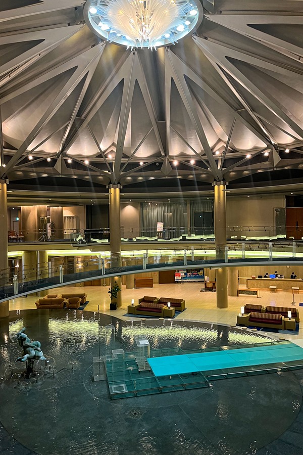 Image of the hotel that will house the leaders of the G7 summit