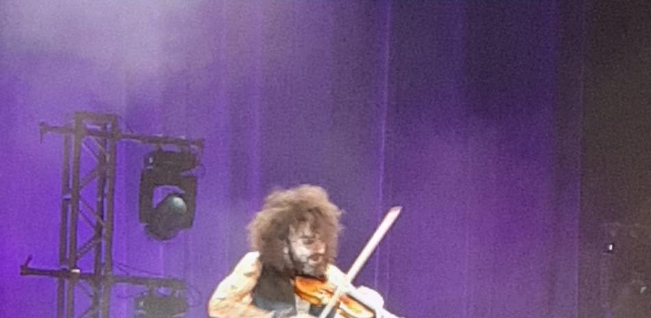 Ala Malikian: pure adrenaline on stage with the anecdotes of his life and his musical career
