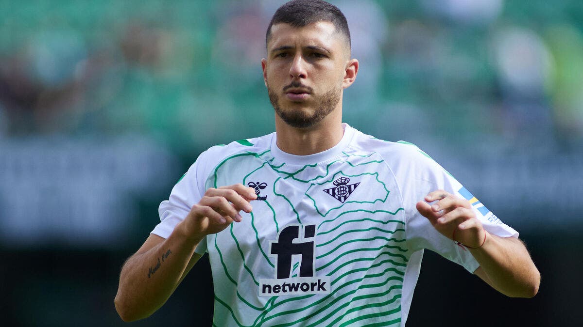 High quality midfielder to Betis if Guido Rodríguez leaves
	
