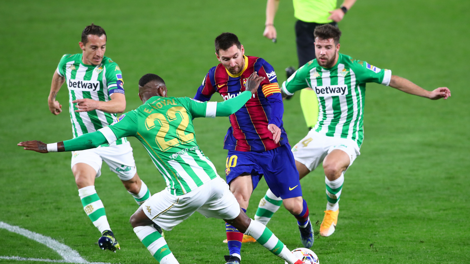 Argentine intermediary of Betis wants to sign Leo Messi
	

