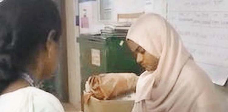 BJP leader uproar over woman doctor wearing hijab
