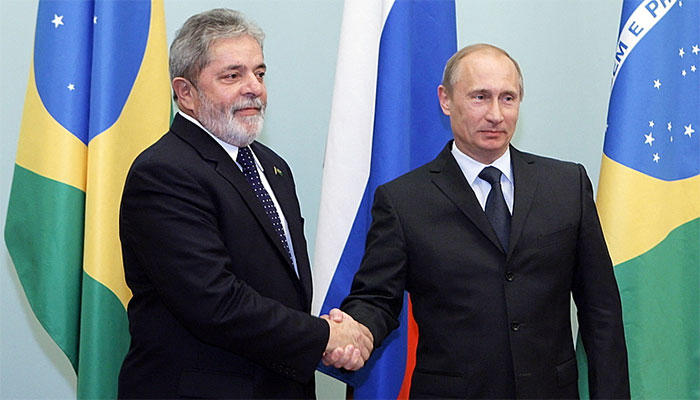 Brazilian President Luiz Inacio Lula da Silva with Russian President Vladimir Putin - File photo/AFP