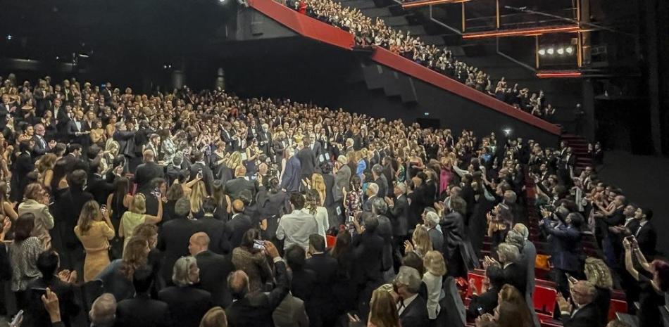 Cannes: Why do the standing ovations last up to 22 minutes?
