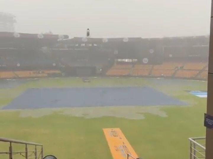 Crisis clouds over Bangalore-Gujarat match, hail fell with fierce rain

