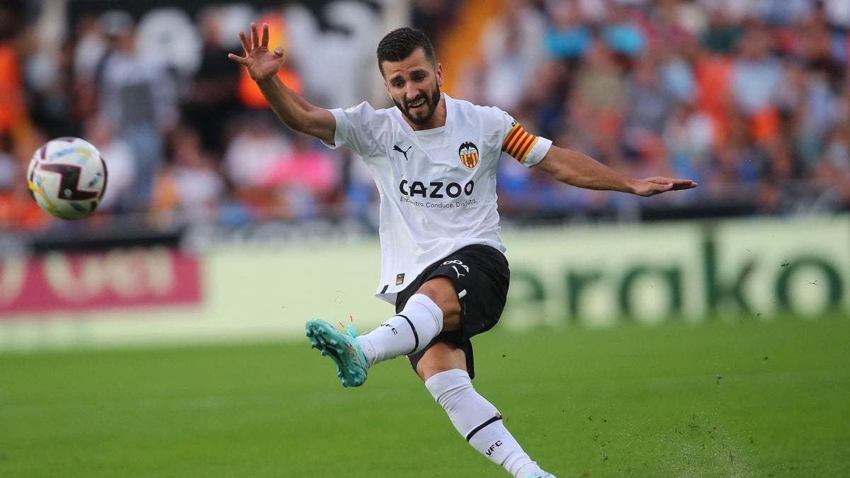 Gayá closes the door of Valencia CF to a young promise