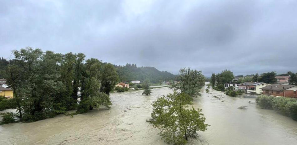Floods in Italy leave at least 14 dead
