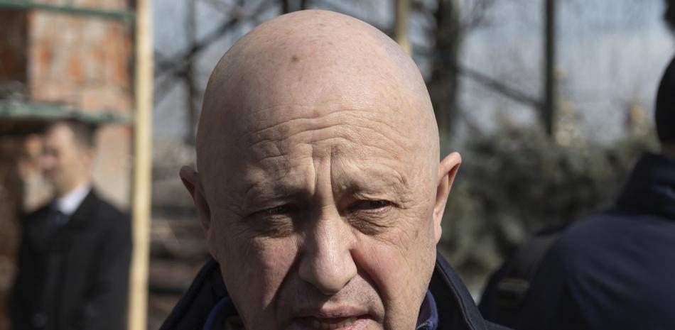 Head of Russian paramilitary group announces complete capture of Ukrainian town of Bakhmut
