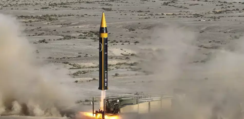 Iran presents its missile amid concerns
