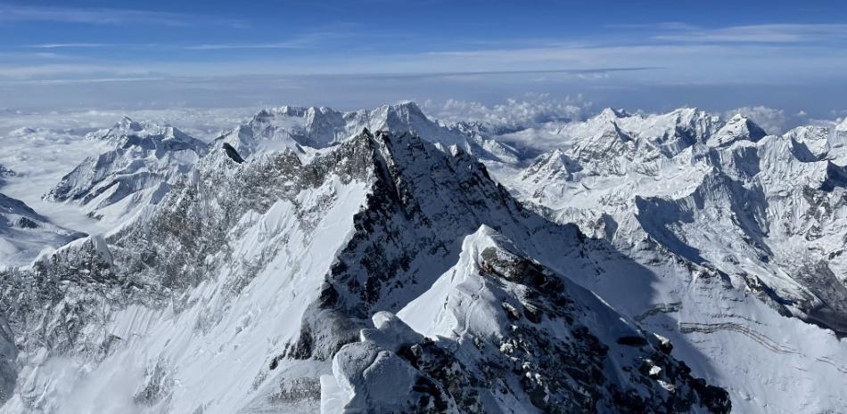 Nepal inaugurates statues of the first mountaineers to climb Everest
