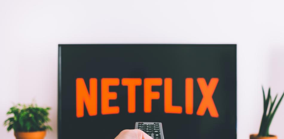 Netflix extends password sharing restrictions to a hundred countries
