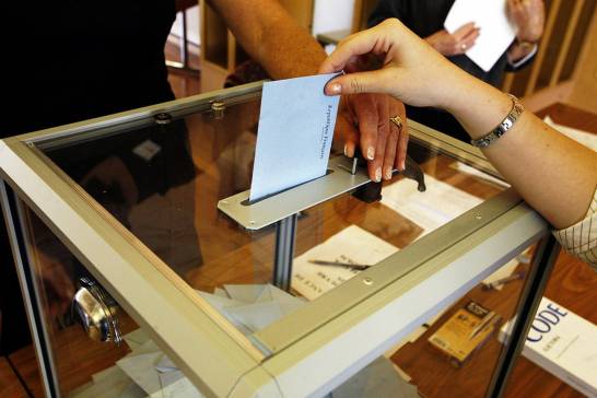Open-list electoral systems can help reduce polarization

