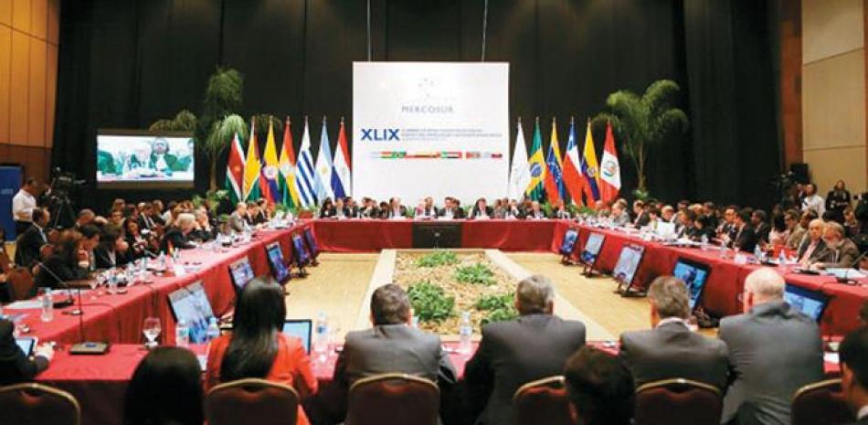 President-elect of Paraguay wants Mercosur trade negotiation as a bloc
