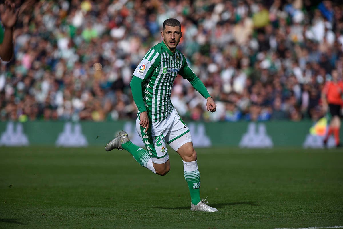 Betis knows that Guido Rodríguez has many admirers