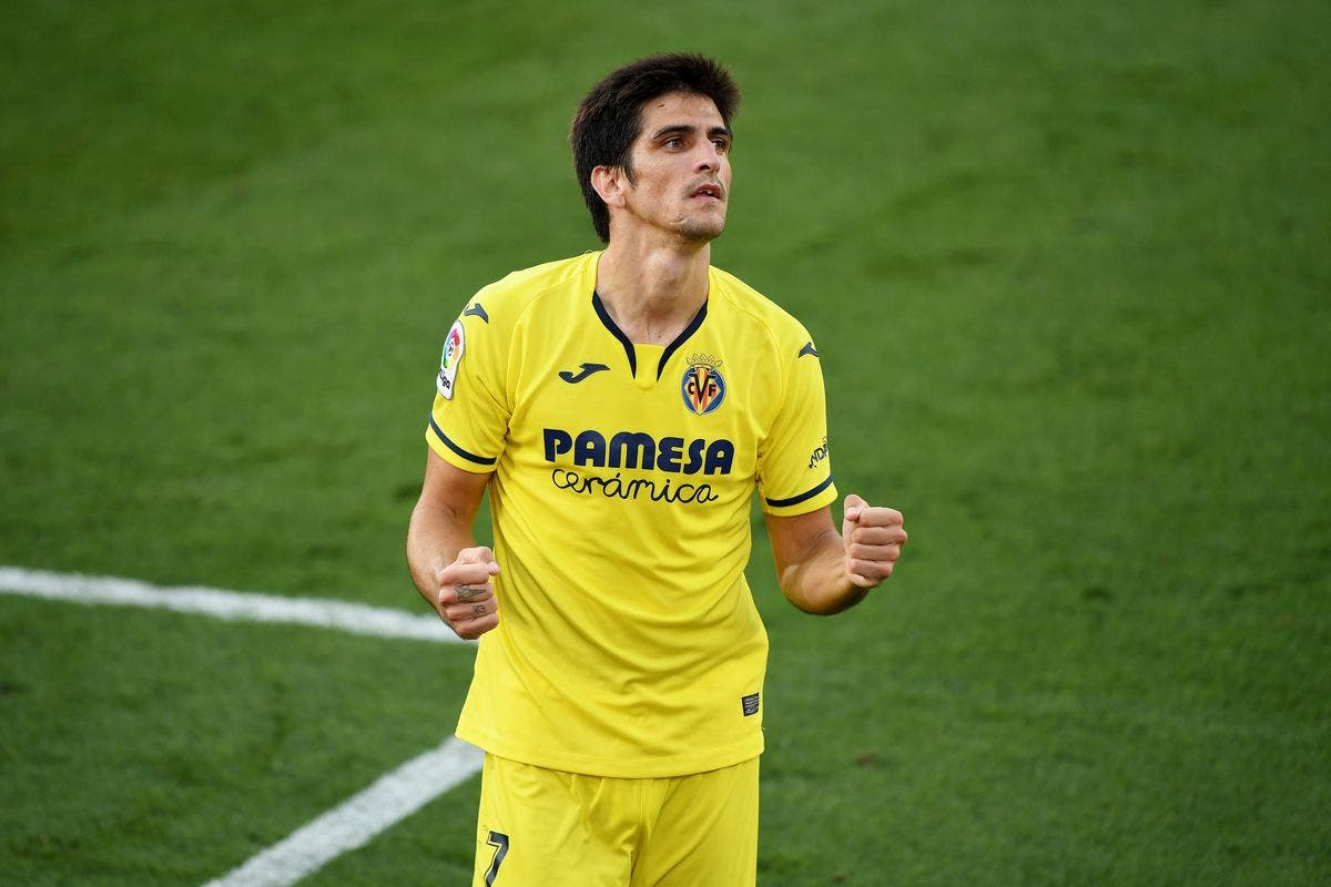 Substitute for Gerard Moreno within a shot for Villarreal CF
	

