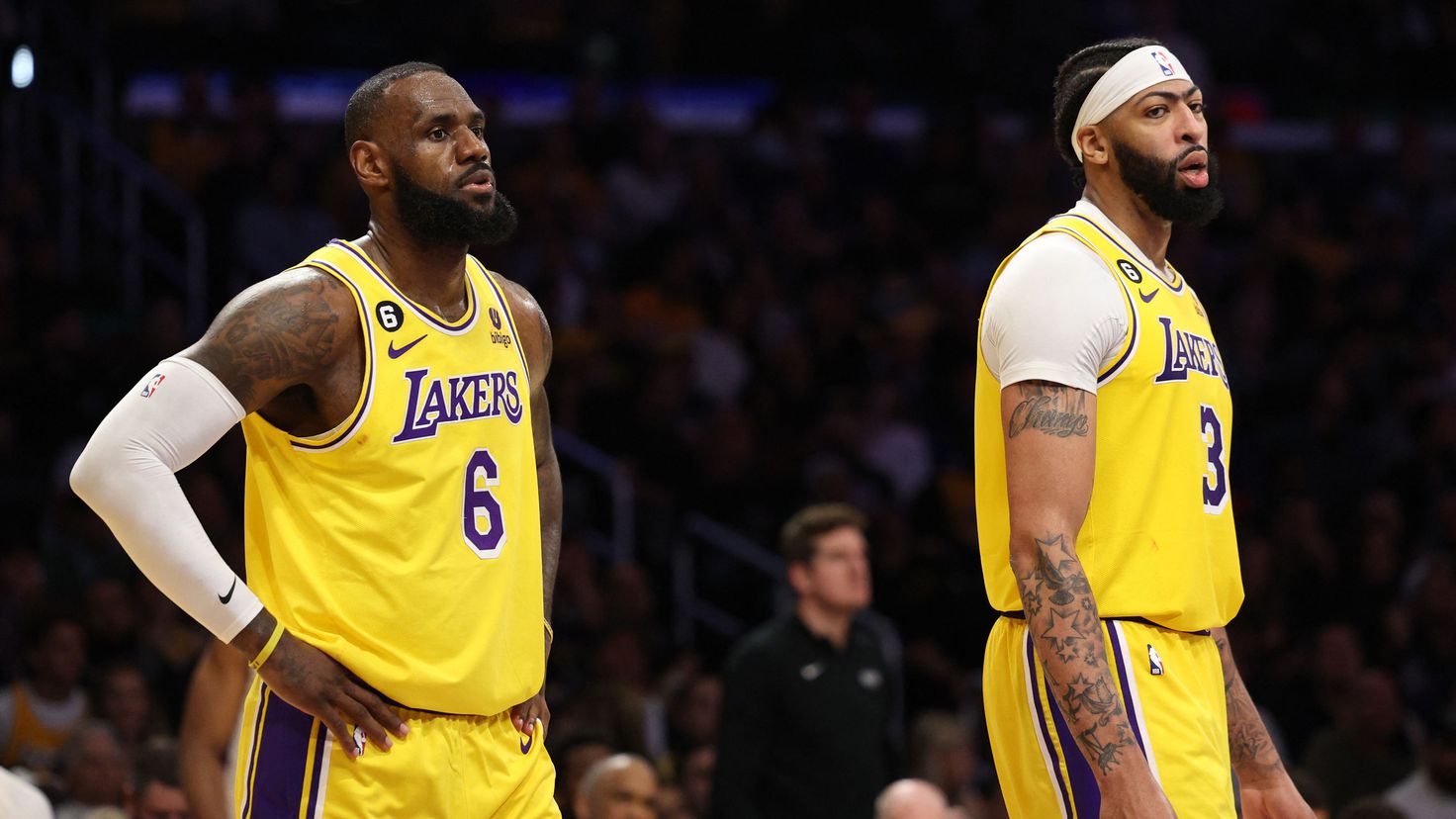 The 4 immovable players the Lakers must keep, according to Magic Johnson
