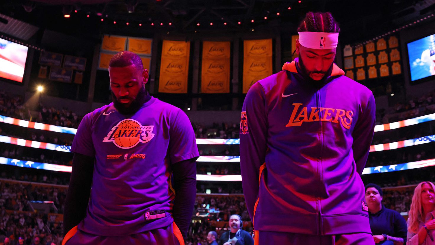 The Lakers, uncertain future: LeBron, Reaves, Davis...
