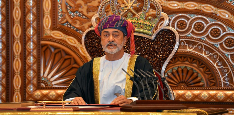 The ruler of Oman will go to Iran on an official visit
