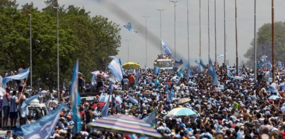 Thousands march for work, wages and against poverty in Argentina
