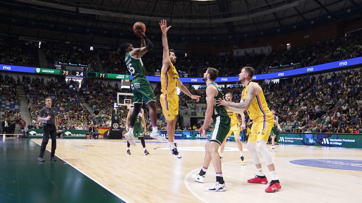Unicaja takes the game and Lenovo, the field factor
