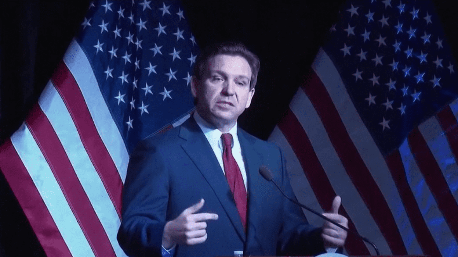 United States: Ron DeSantis, rival of Donald Trump, makes a chaotic entry into the campaign

