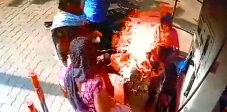 Video: Fire broke out in Scooty while pouring petrol, woman died
