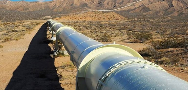Which country is the top in the construction of oil pipelines?
