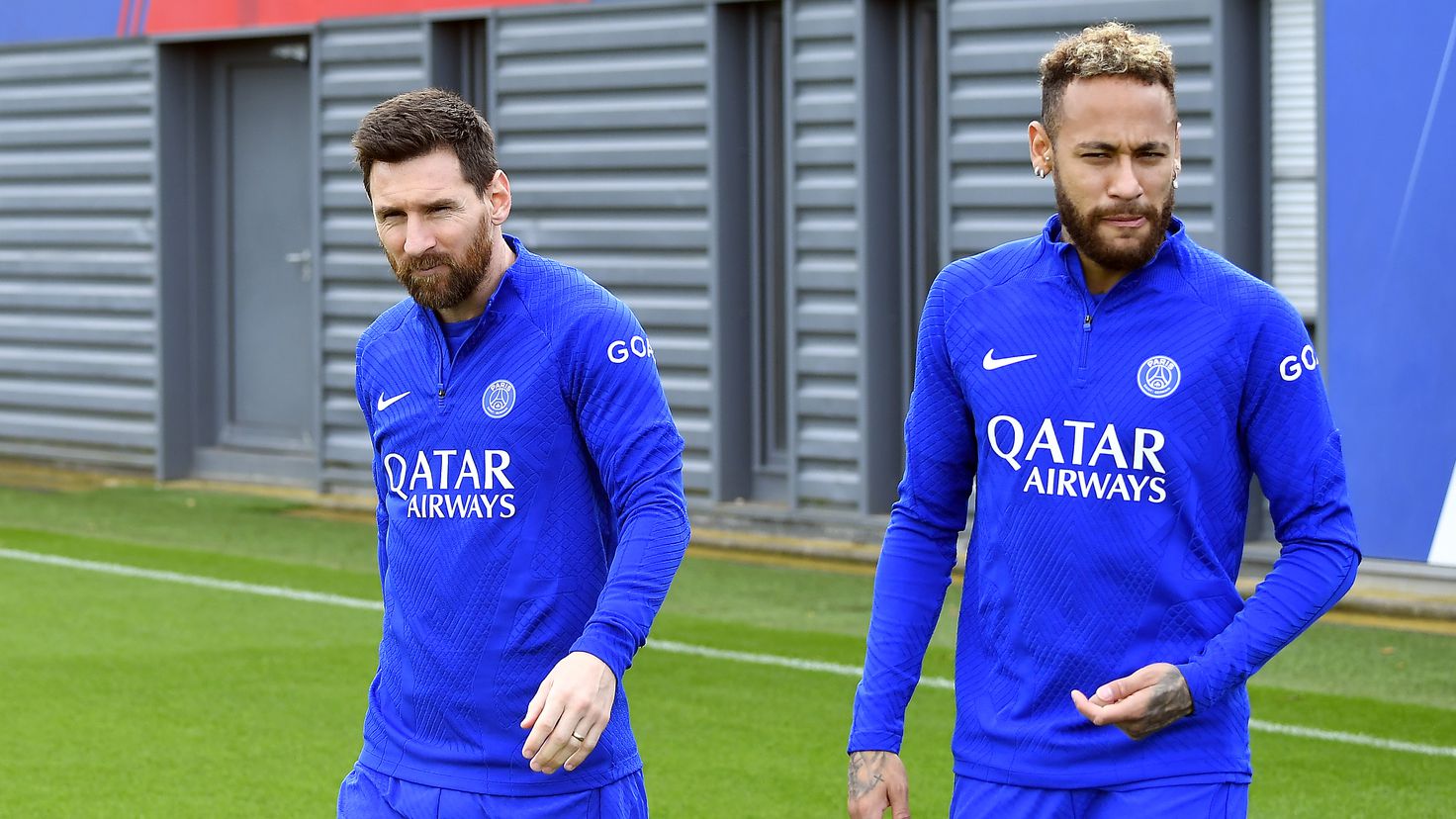 Neymar says goodbye to Messi
