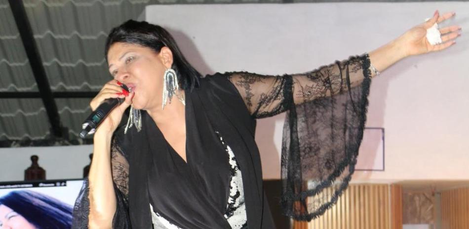 Yohanna Almánzar sings to her land of Las Cabuyas
