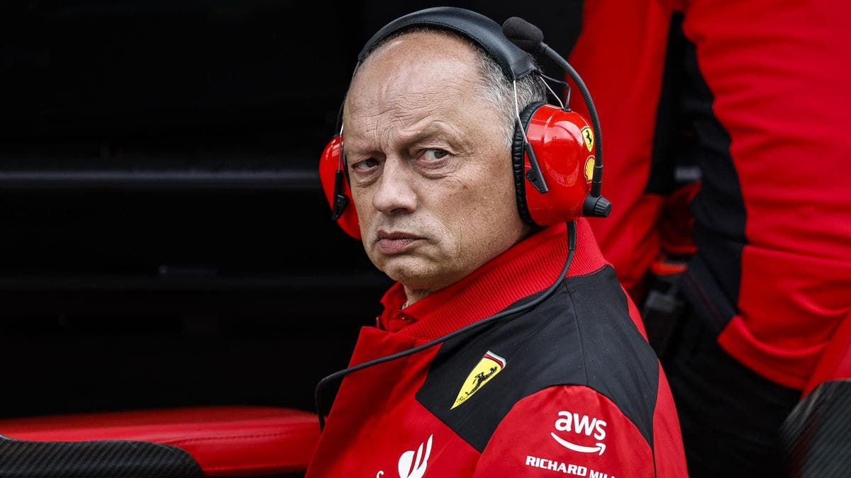 Frederic Vasseur imposes the requirement to be a Ferrari driver: Carlos Sainz is out
	

