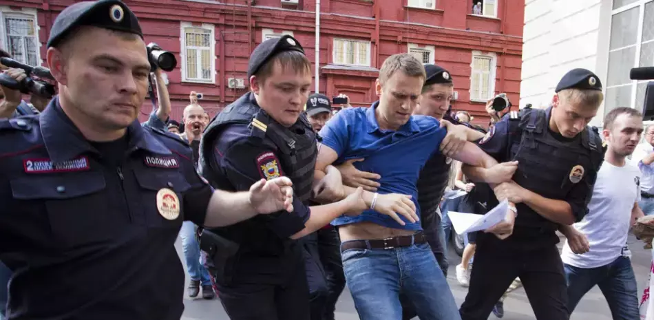 A look into the life of Russian opposition leader Alexei Navalny
