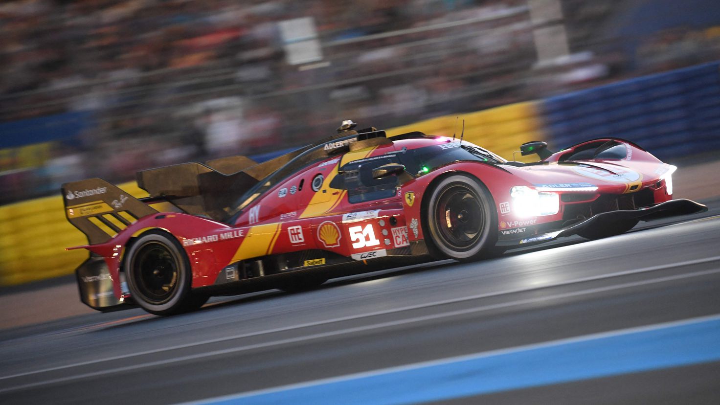 Chaos reigns at Le Mans
