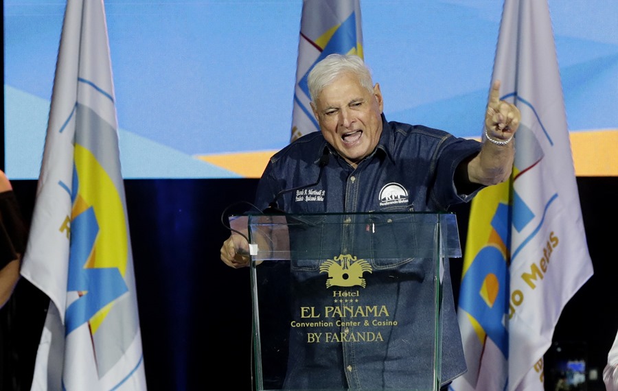 Former President of Panama Martinelli wins in the primaries

